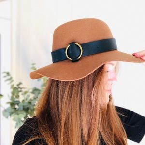 Brown Felt Floppy Fedora with Buckled Detail